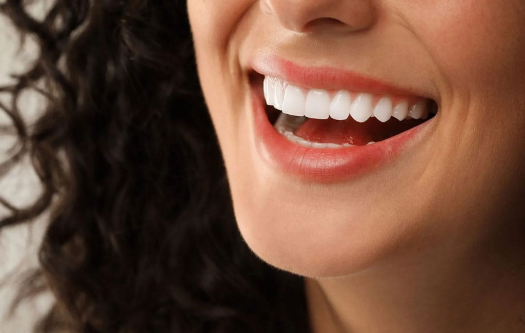 آیا جرم‌ گیری برای دندان‌های کامپوزیت‌ شده مجاز است و خطری ندارد؟