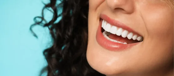 بک گراند فرآیند لمینت دندان در کلینیک دکتر امیررضا پدرام