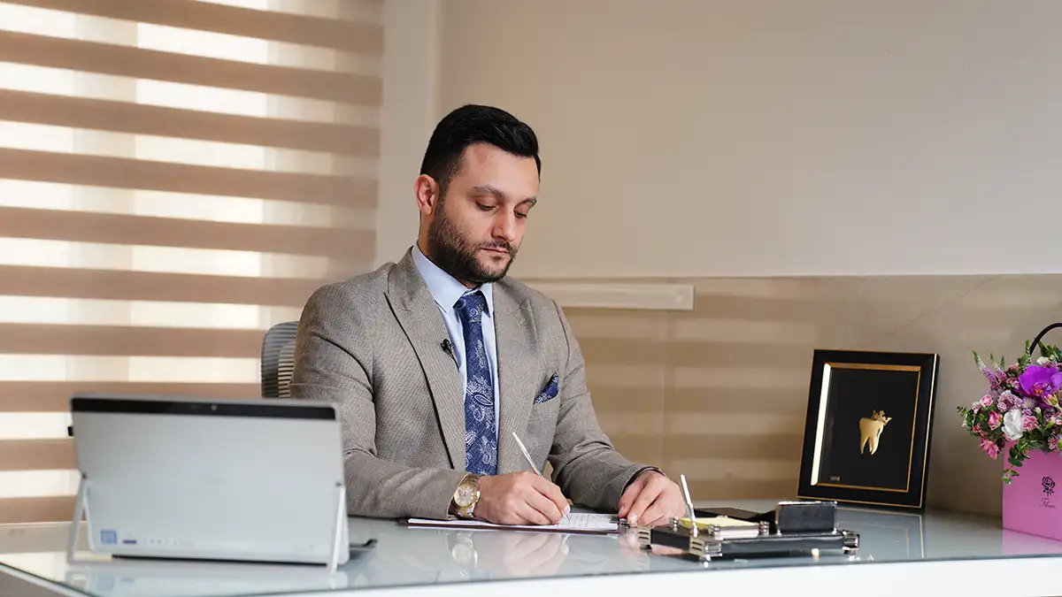 درباره دکتر امیررضا پدرام